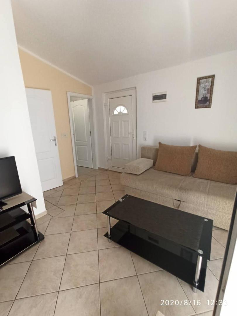 Apartmani Lun วีร์ ภายนอก รูปภาพ