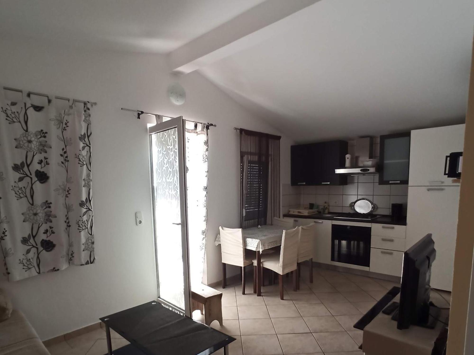 Apartmani Lun วีร์ ภายนอก รูปภาพ