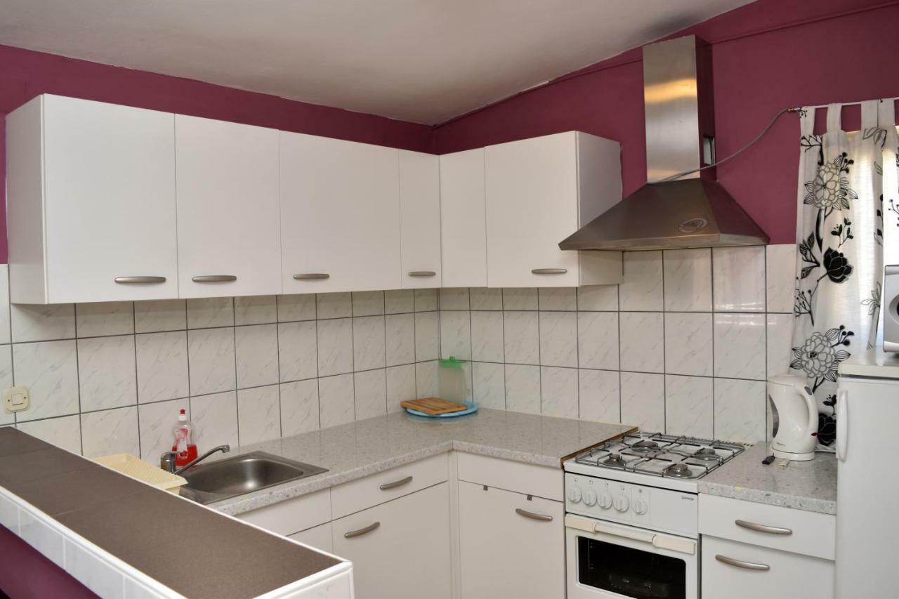 Apartmani Lun วีร์ ภายนอก รูปภาพ
