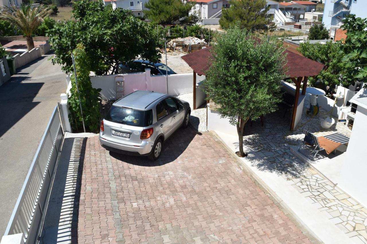 Apartmani Lun วีร์ ภายนอก รูปภาพ