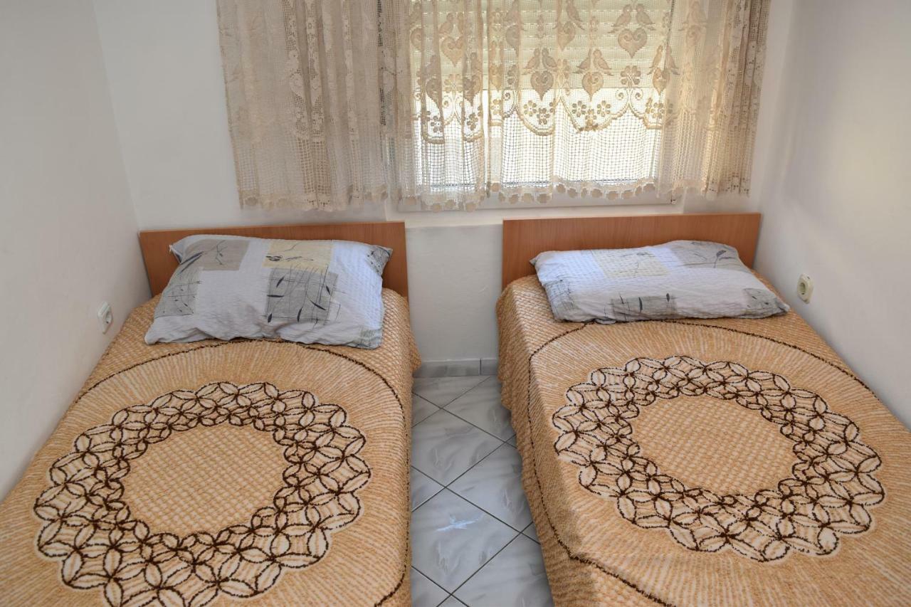 Apartmani Lun วีร์ ภายนอก รูปภาพ